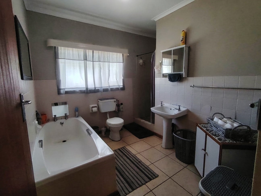 2 Bedroom Property for Sale in Pellissier Free State